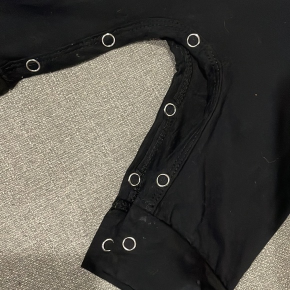 Black and White Halloween outfit Hand Some LITTLE MONSTER 80/12 months Bat - Picture 5 of 12